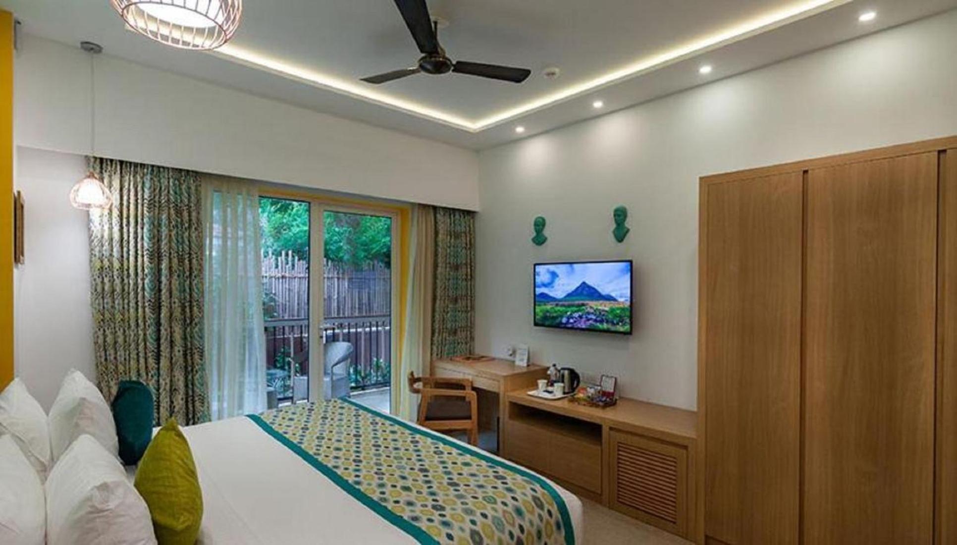 Hotel Linda Suites Near International Airport By La Casa 뉴델리 외부 사진